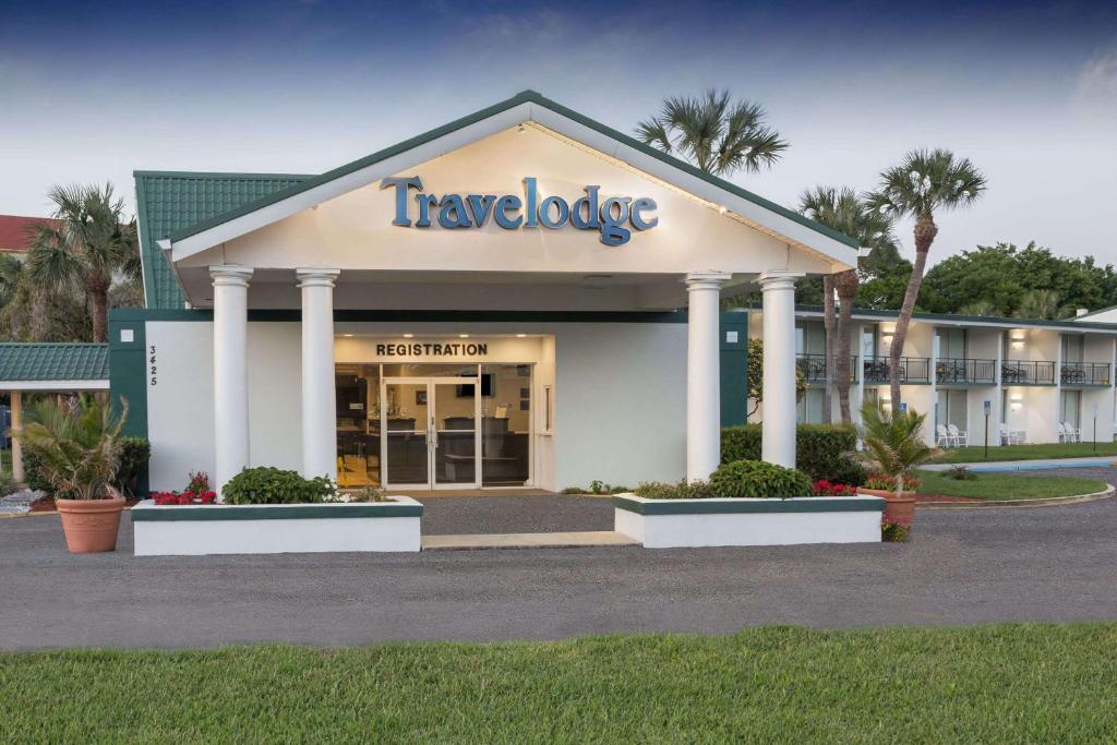 Travelodge by Wyndham Lakeland Main image 1